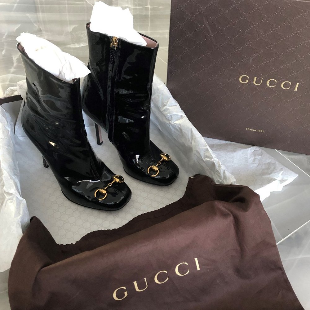 GUCCI Black Patent Vernice Crystal Buckle Bootie